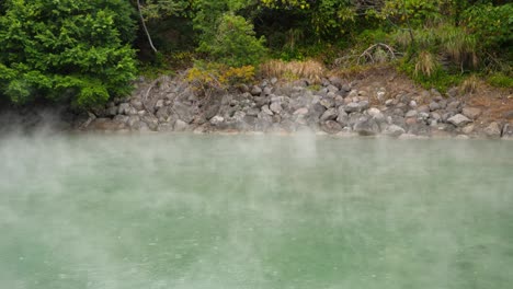 las aguas termales del valle en beitou, taiwán taipei