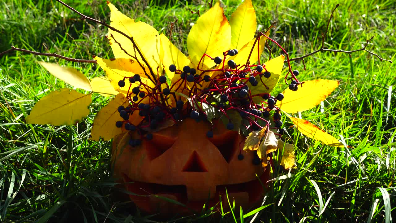 Calabaza espeluznante de Halloween. Rodaje en octubre.