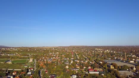 Aufstehen-In-Einem-Vorort-In-Ungarn