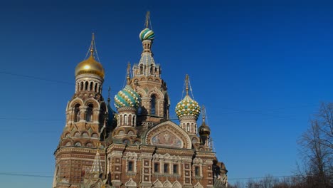 wide angle shot of a russian orthodox church located in russia, saint-petersburg, nevsky prospect, cinematic colors, sunny day