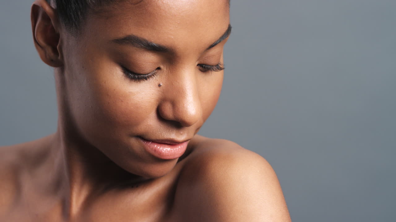 Skin, scrub and bodycare of black woman