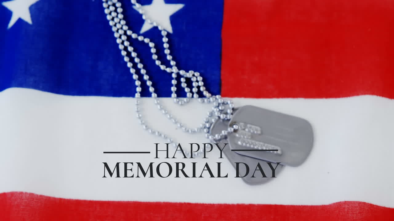 bandera estadounidense con etiquetas de perro