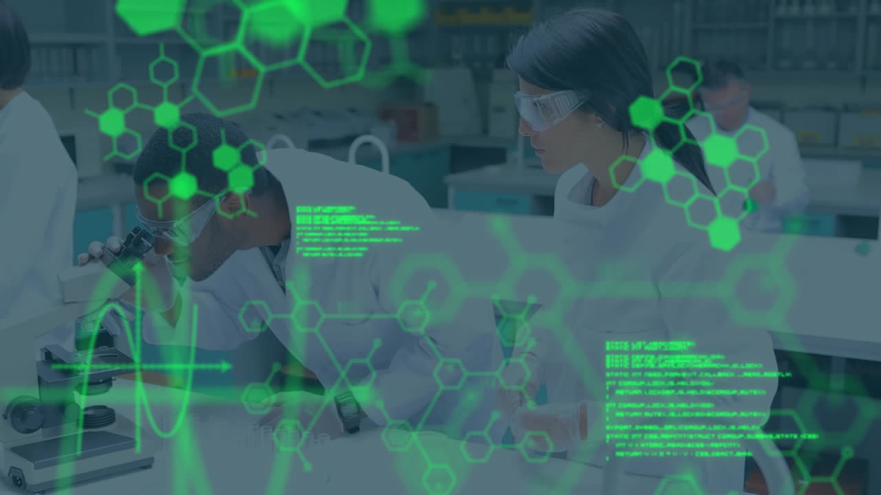 animación del lenguaje informático, hexágonos, diversos científicos examinando muestras usando el microscopio