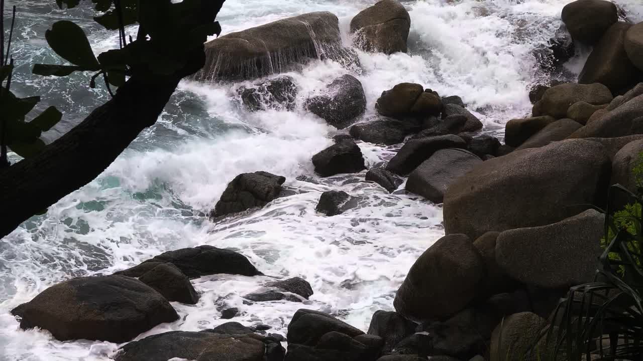 Powerful Ocean Waves Crashing on Rocky Shore
