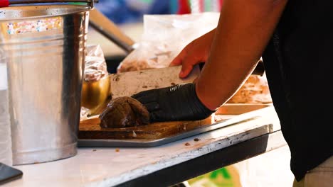 vendor preparing food at rama 9 park market