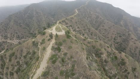 Hiking-Trails-on-a-foggy-morning-at-Brand-Park-in-Glendale,-CA