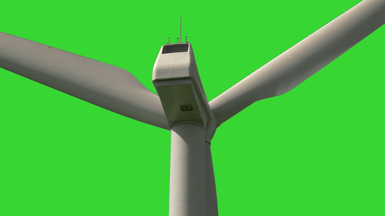 녹색 스크린 배경으로 회전하는 풍력 터빈