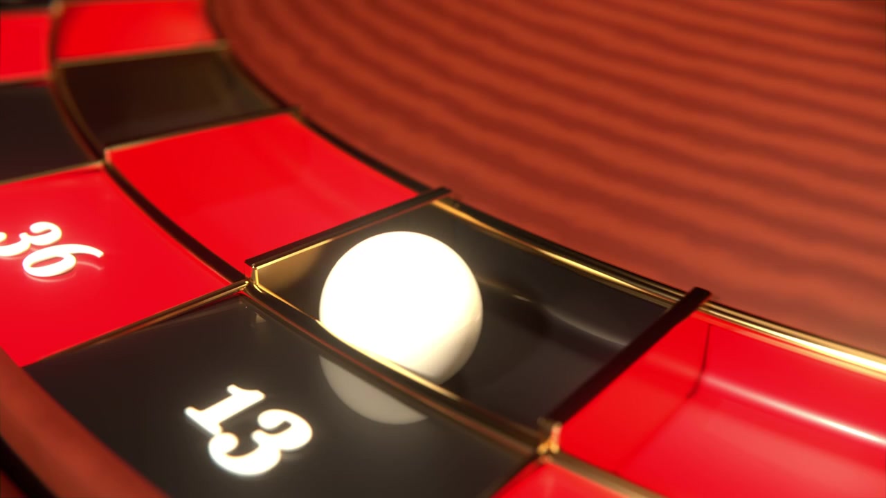 Pallina bianca che atterra sul numero tredici nella roulette del casinò