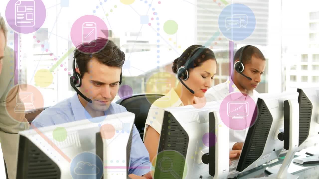 animación de la red de conexiones e iconos sobre personas que usan auriculares de teléfono