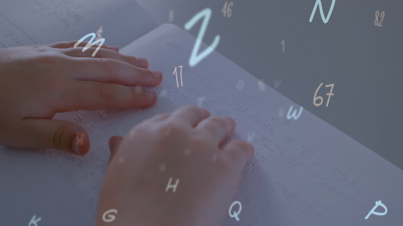 브라이일 문자를 읽는 백인 소녀들에 대한 글자와 숫자의 애니메이션