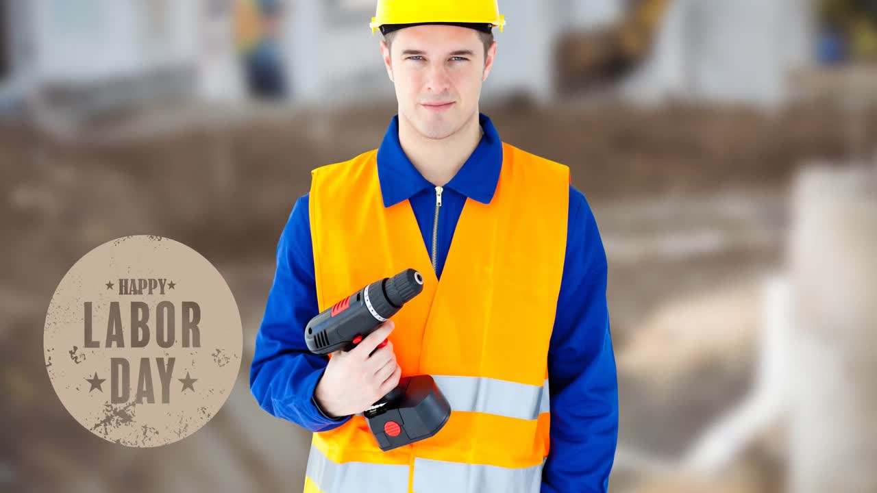 animación de feliz texto del día del trabajo sobre hombre caucásico sosteniendo el taladro