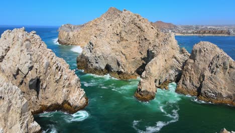 Interesting-cliffs-and-rock-formation-in-Los-Cabos,-Cabo-San-Lucas,-BCS,-Mexico