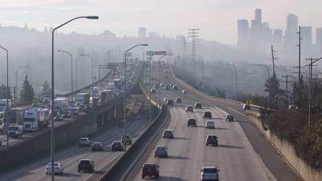 Coches-Circulando-En-El-Tráfico-De-Seattle