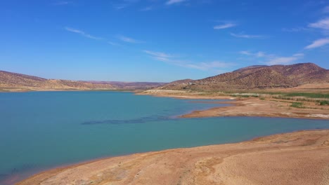 Fangen-Sie-Die-Atemberaubende-Schönheit-Der-Landschaft-Von-Agadir-Von-Oben-Ein