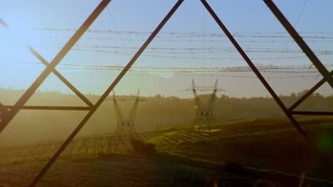 postes eléctricos durante la puesta del sol 4k 4k