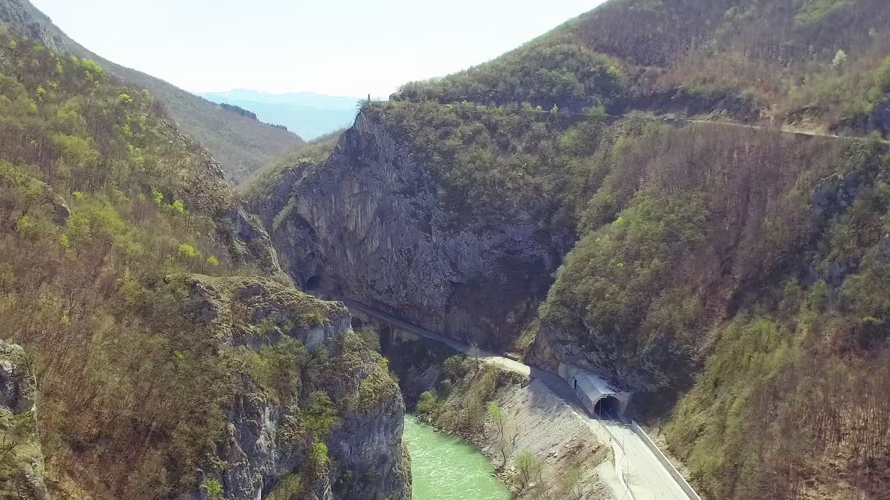 코소보 강 조감도