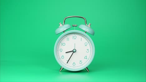 el tiempo transcurre, el despertador azul muestra el transcurso del tiempo.