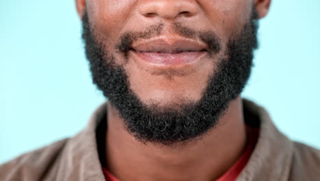 dientes, primer plano y hombre negro con una sonrisa