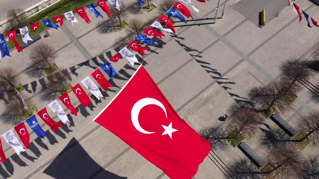 9 de mayo de 2020, taksim, área comercial de estambul durante el toque de queda por covid