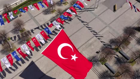 may 9th 2020, taksim, istanbul shopping area during covid curfew