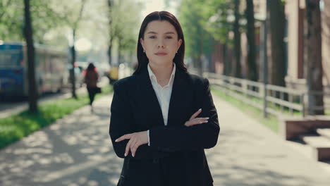 confident businesswoman in city