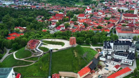 Aerial-View-of-Gediminas-Tower,-Upper-Castle,-And-Palace-of-the-Grand-Dukes-of-Lithuania-In-Vilnius