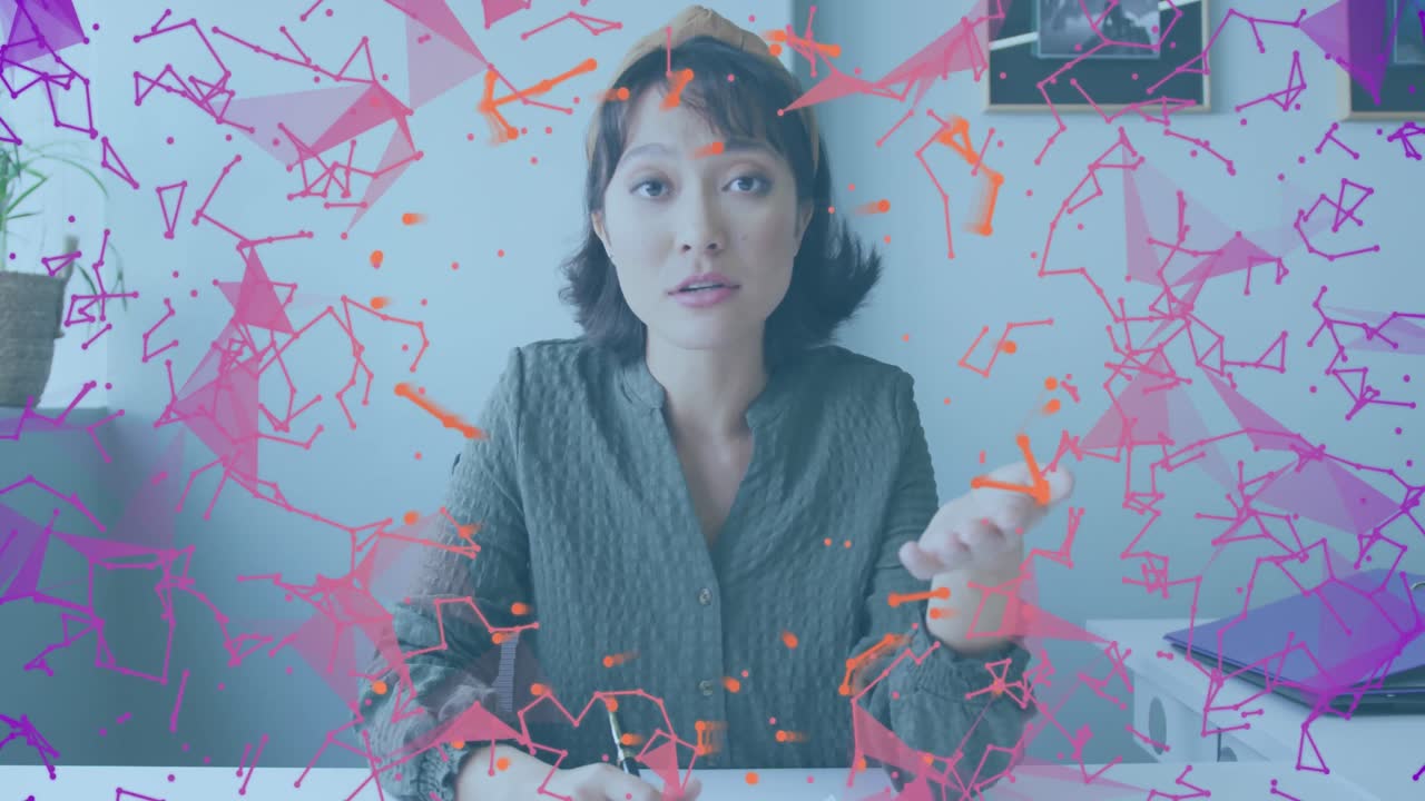 사무실에서 비디오 통화를 하는 아시아 여성에 대한 플렉서스 네트워크의 애니메이션