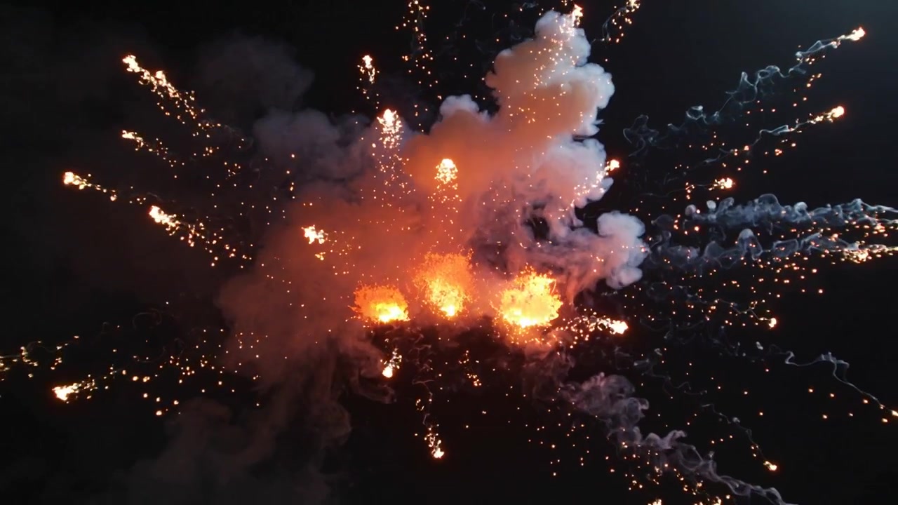 Estallido de fuegos artificiales aéreos encendiéndose, enviando bolas de fuego, chispas radiales, ascuas y humo por el cielo nocturno