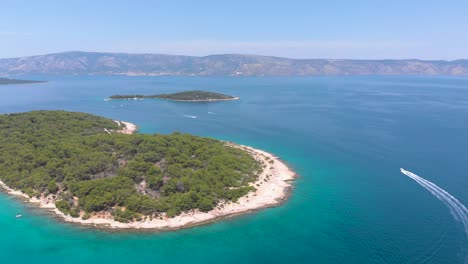 Speedboat-Yacht-Boating-Around-Island-in-Adriatic-Sea