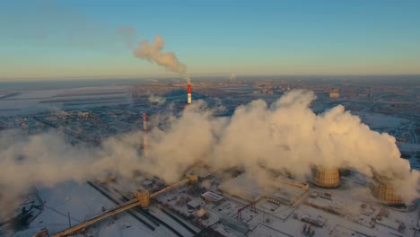 planta industrial en invierno