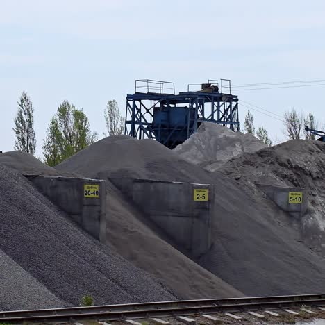 stone crushing equipment