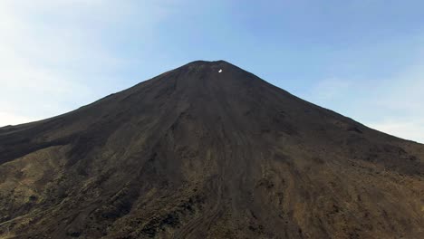 monte doom de la película "el señor de los anillos" filmado en el parque nacional tongariro, nueva zelanda