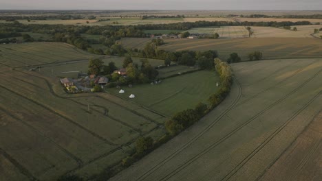 Norfolk-Verano-Aéreo-Paisaje-Granja-Cámping-Tarde-Agricultura-Campos