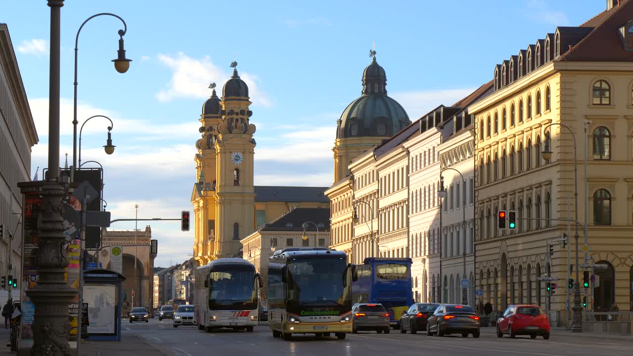 뮌헨의 성 카예탄 테아틴 교회