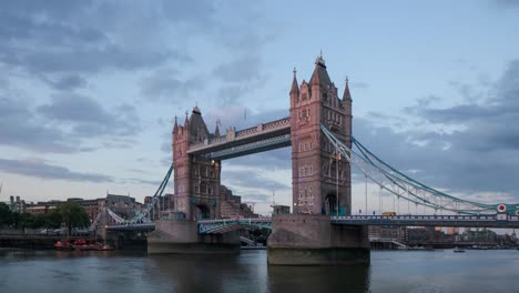 Tower-Bridge-Sunset-4K-00