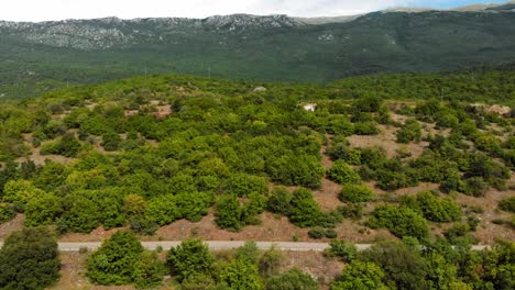 Toma-Aérea-De-La-Carretera-De-La-Costa-De-Macedonia