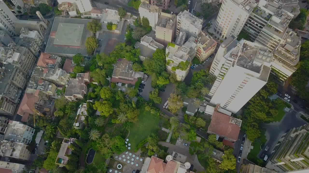 Beirute, vista de drone ascendente.