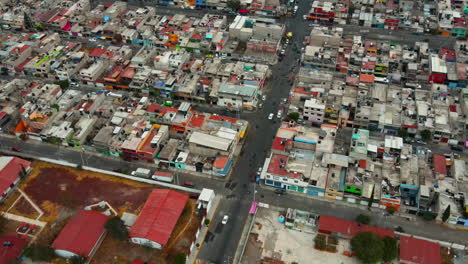 exploración aérea del barrio suburbano de la ciudad de méxico