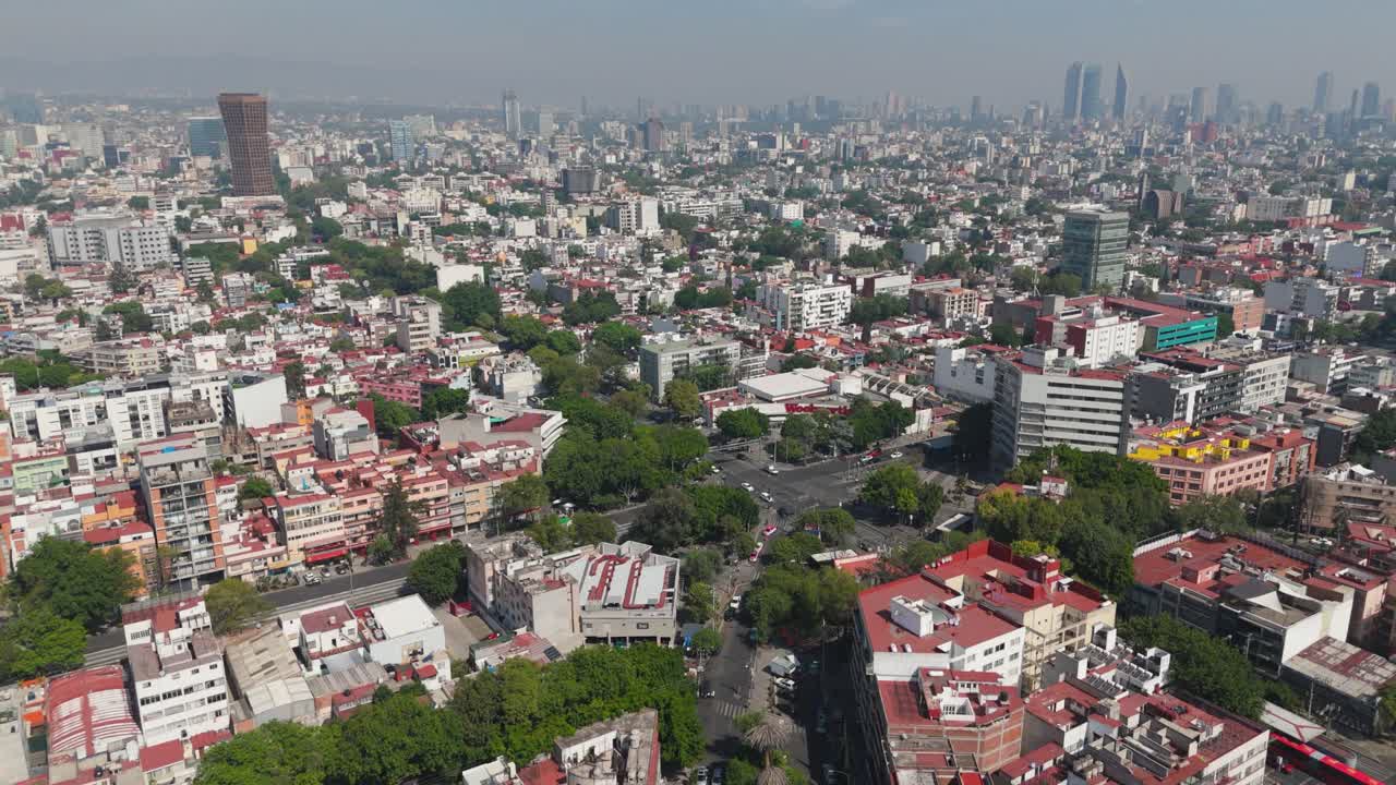 Aerial shot of Del Valle during a morning with smog over CDMX