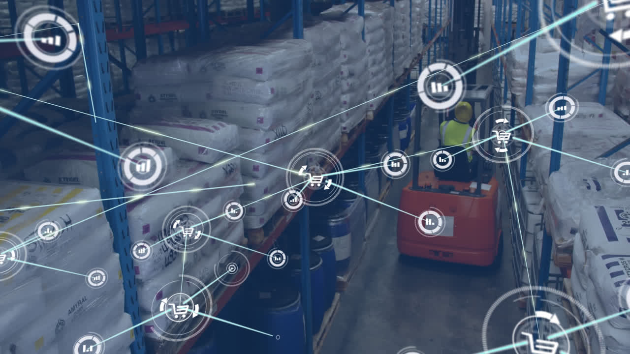 animación de la red de iconos contra el trabajador afroamericano que opera una carretilla elevadora en un almacén