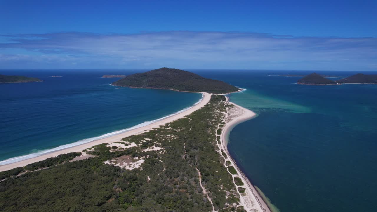 오스트레일리아 뉴사우스웨일스 에 있는 마이올 레이크스 국립공원 과 경치 좋은 만 - 공중 촬영