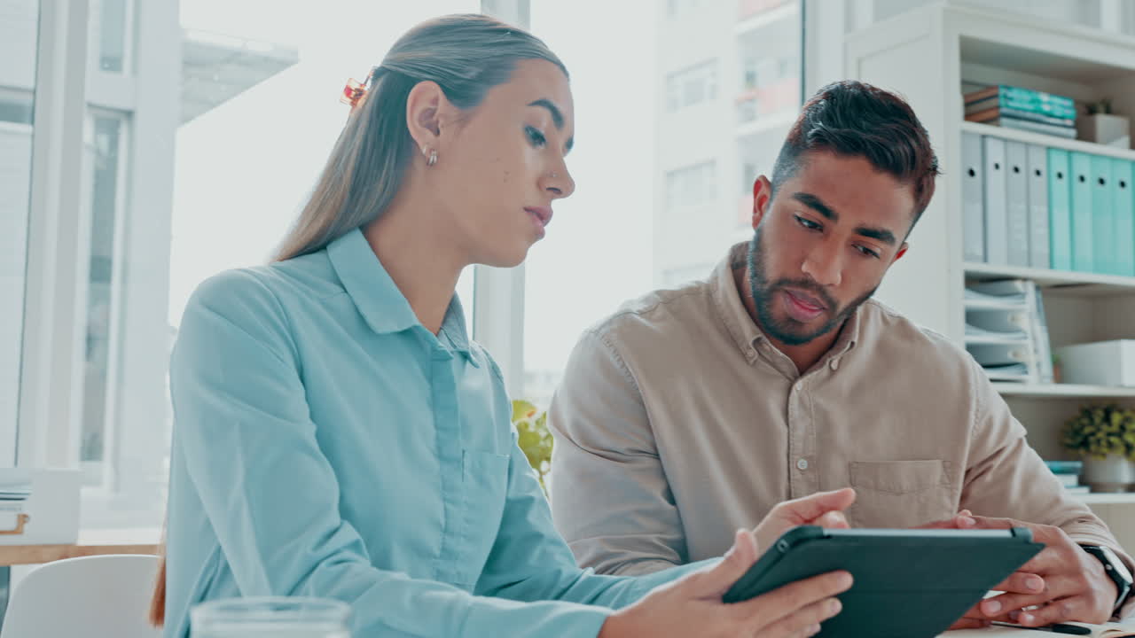 oficina, consulta y mujer