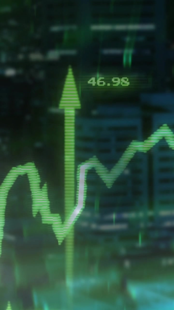 Animazione di elaborazione dati finanziari e frecce su skyline cittadino