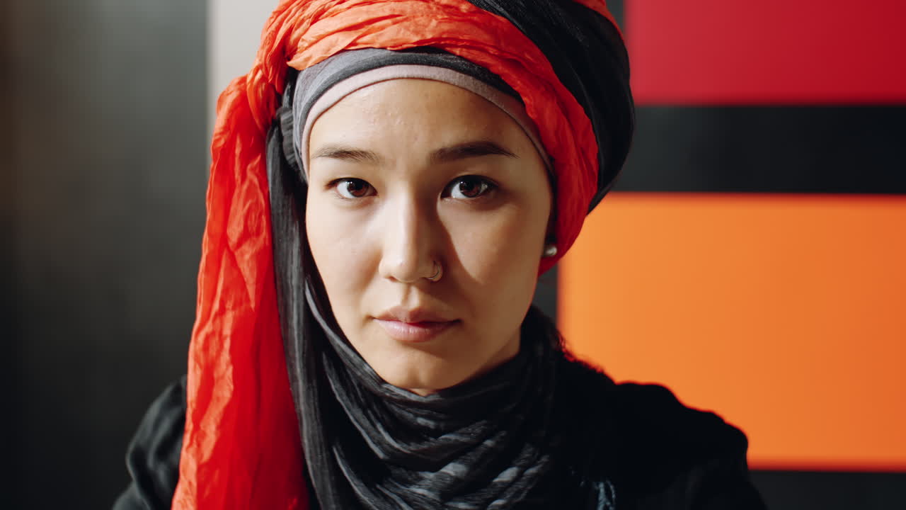 젊은 중동 여성의 얼굴