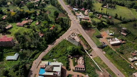 City-Scape-drone-View:-Vista-De-Rotación-Del-Dron-Que-Vuela-Sobre-La-Pequeña-Ciudad-De-Loitokitok,-Kenia,-área-De-Amboseli,-Kenia