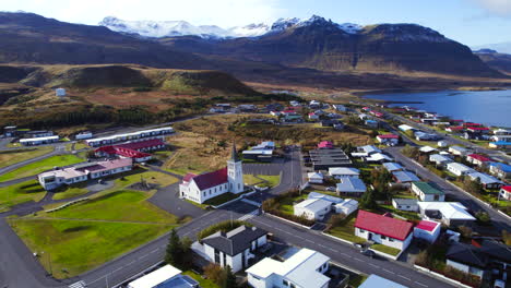 picturesque unique scenery of nordic icelandic grundarfjörður village