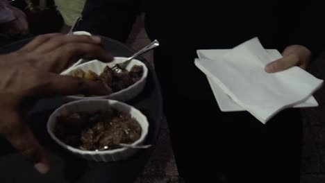 primer plano de un plato pequeño en un evento