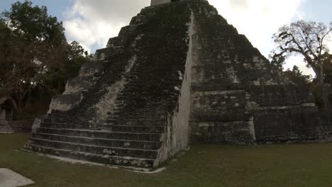 Maya-Ruinen-In-Tikal-In-Guatemala