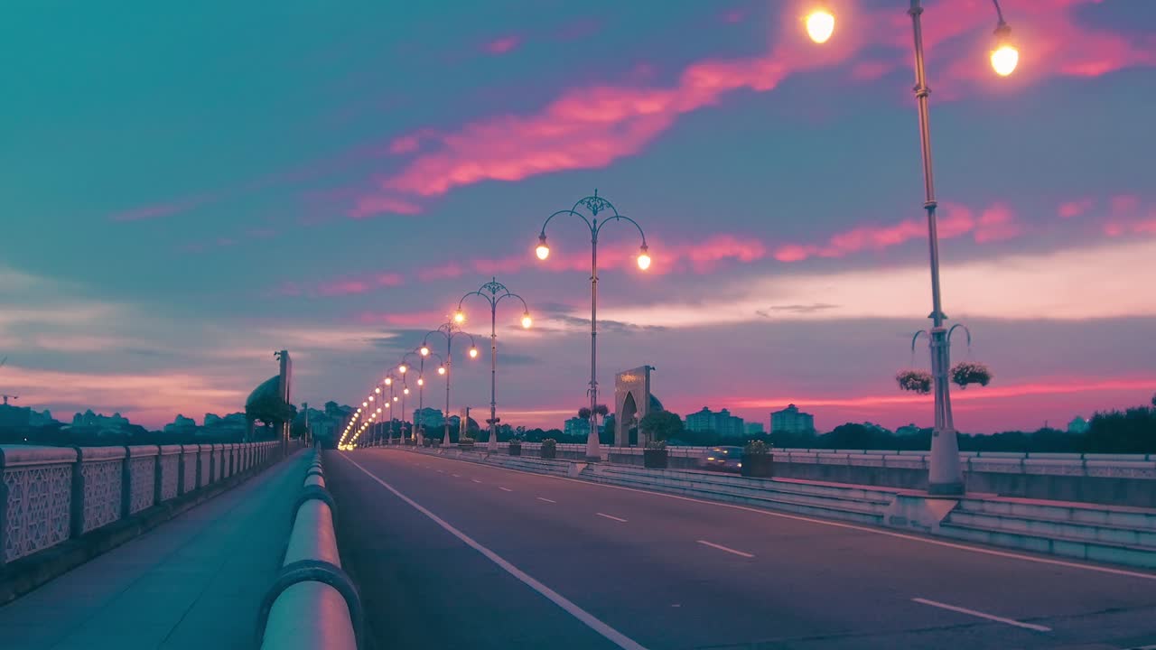 푸트라자야 모스크와 아름다운 저녁에 인간이 만든 호수, 쿠알라 푸르, 말레이시아