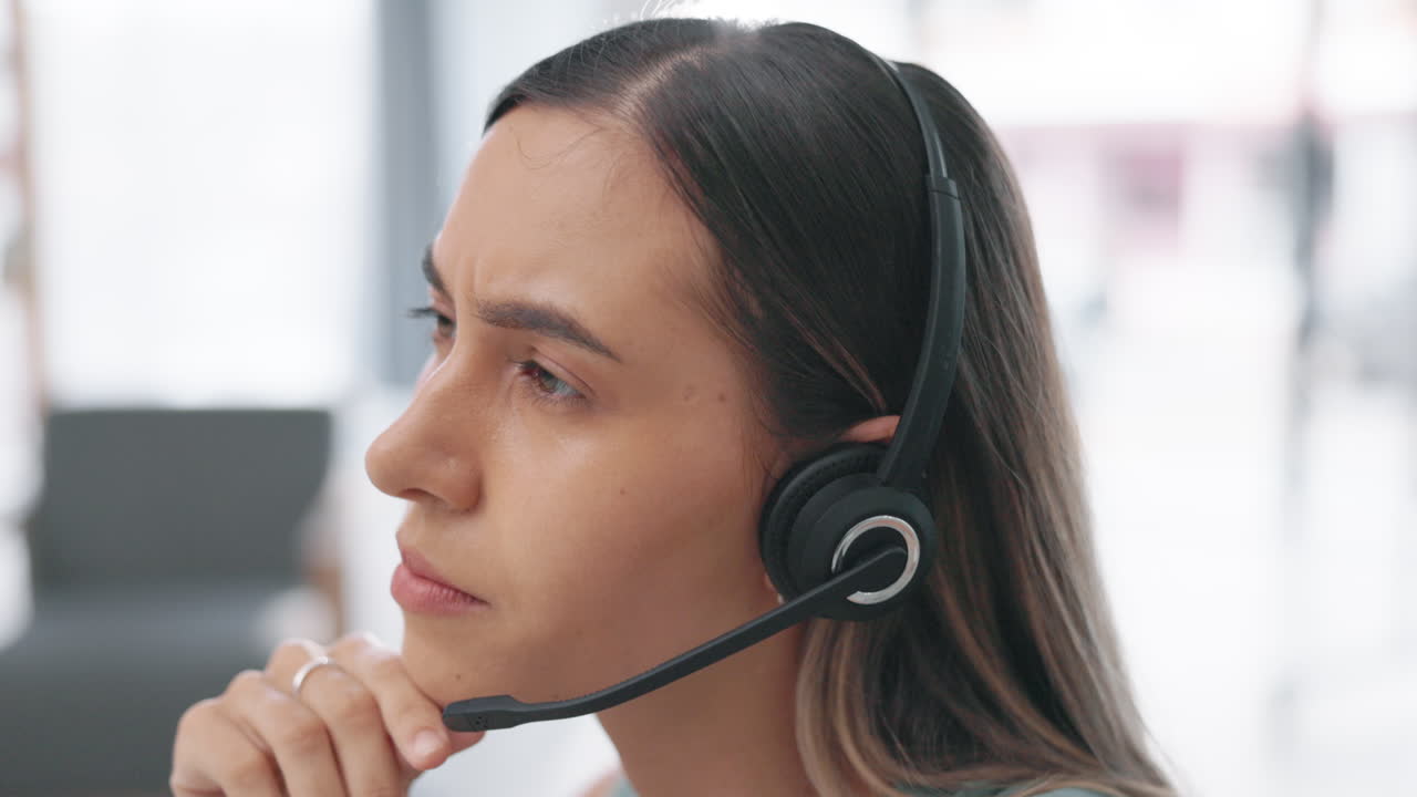 Donna d'affari, call center.